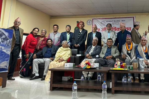 पूर्वसचिव पाण्डेय सम्मानित